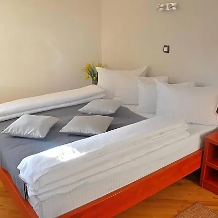 Noble Hotel